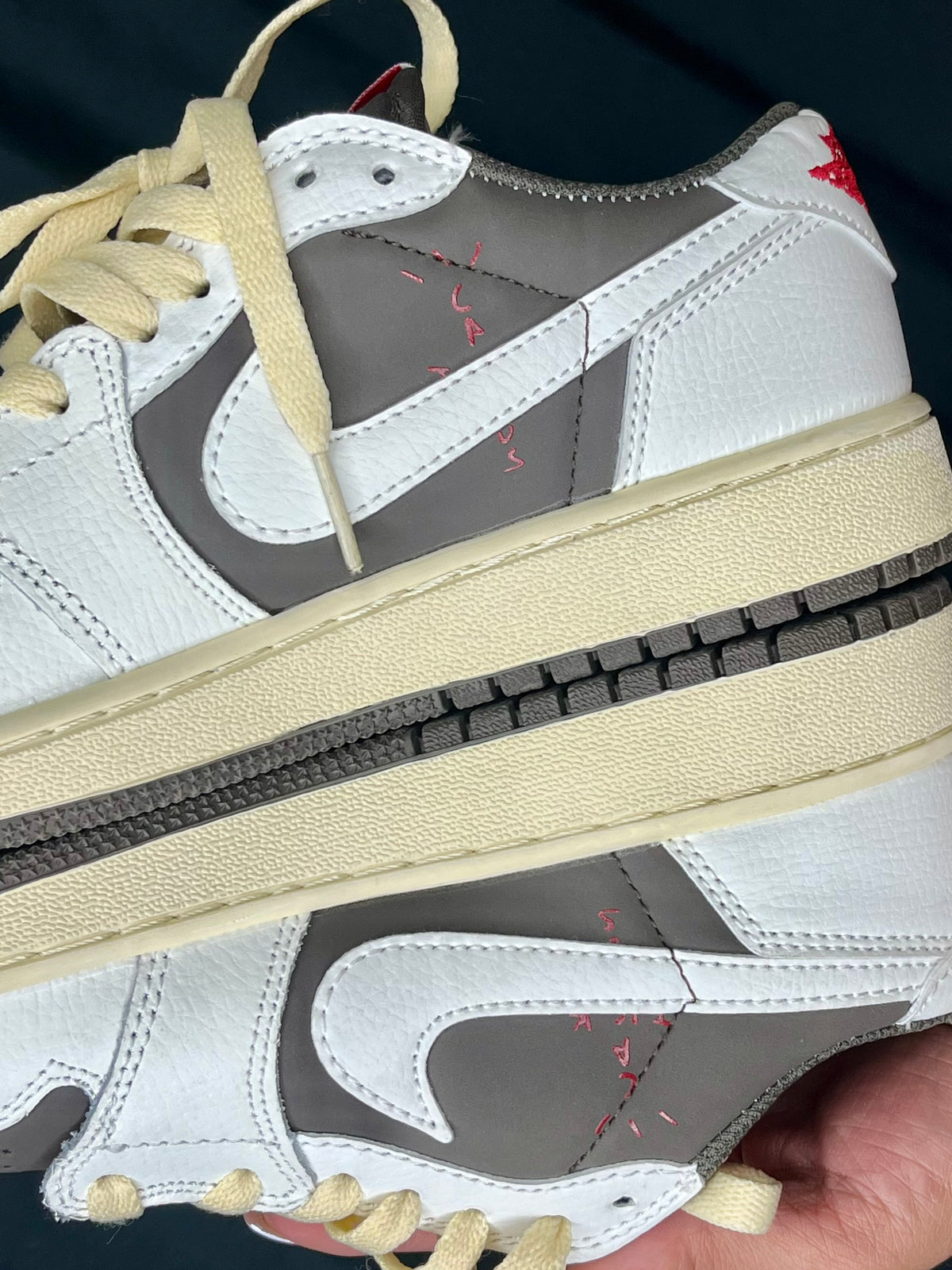 Air Jordan Retor 1 Low x Travis Scott Reverse Mocha