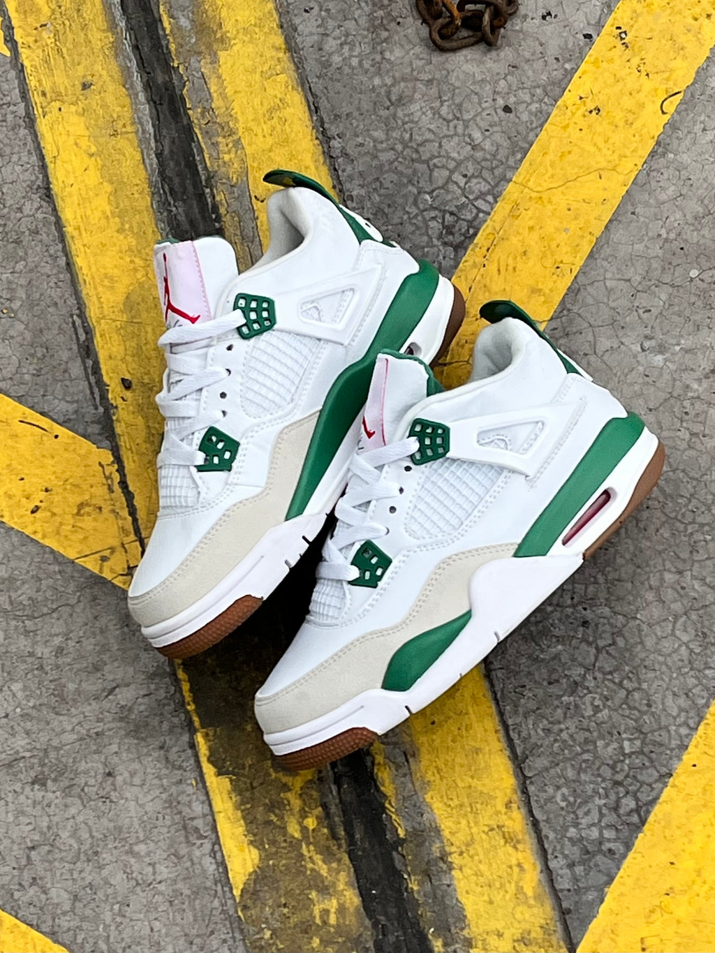 Air Jordan Retro 4 SB