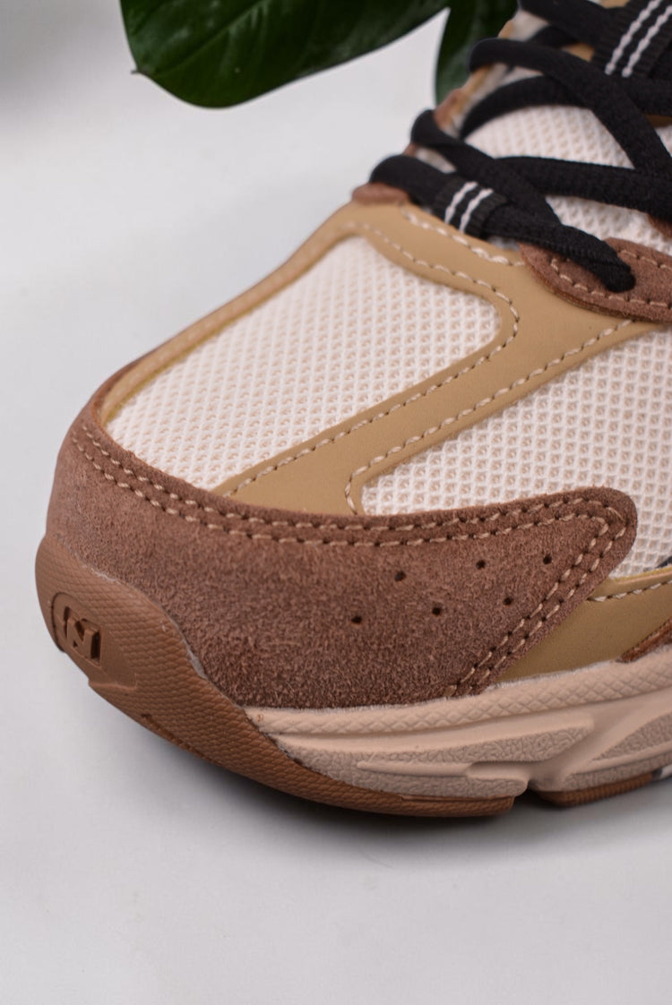 New Balance 530 Marrón, Beige y Crema – Silueta Retro Running & Earth Tones
