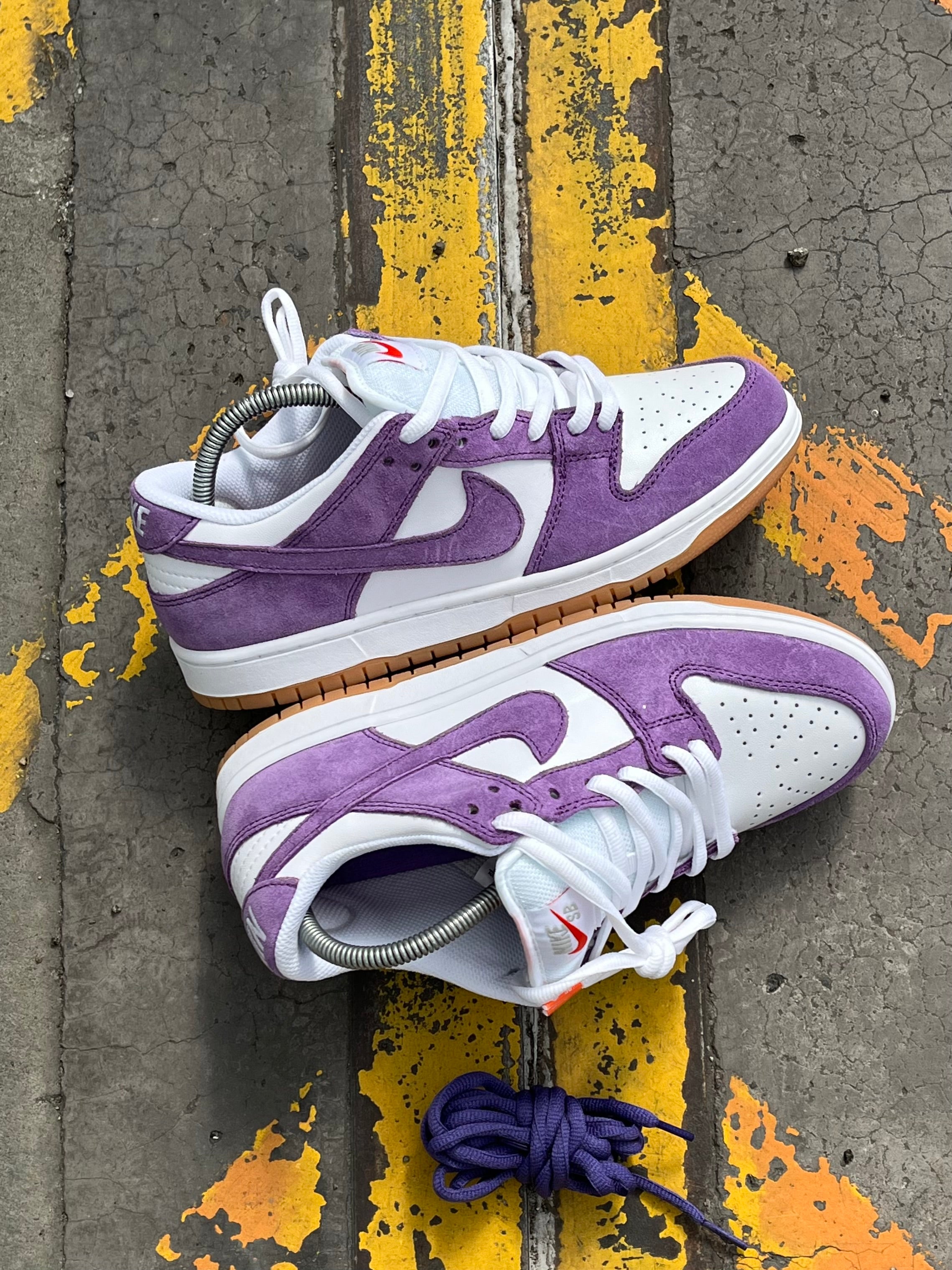 Nike SB Dunk Low Purple Suede White Gum