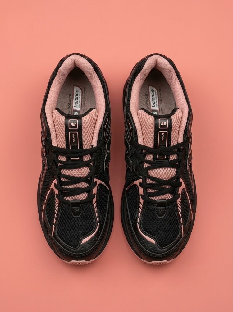 New Balance 1906R Negro/Rosa Pastel