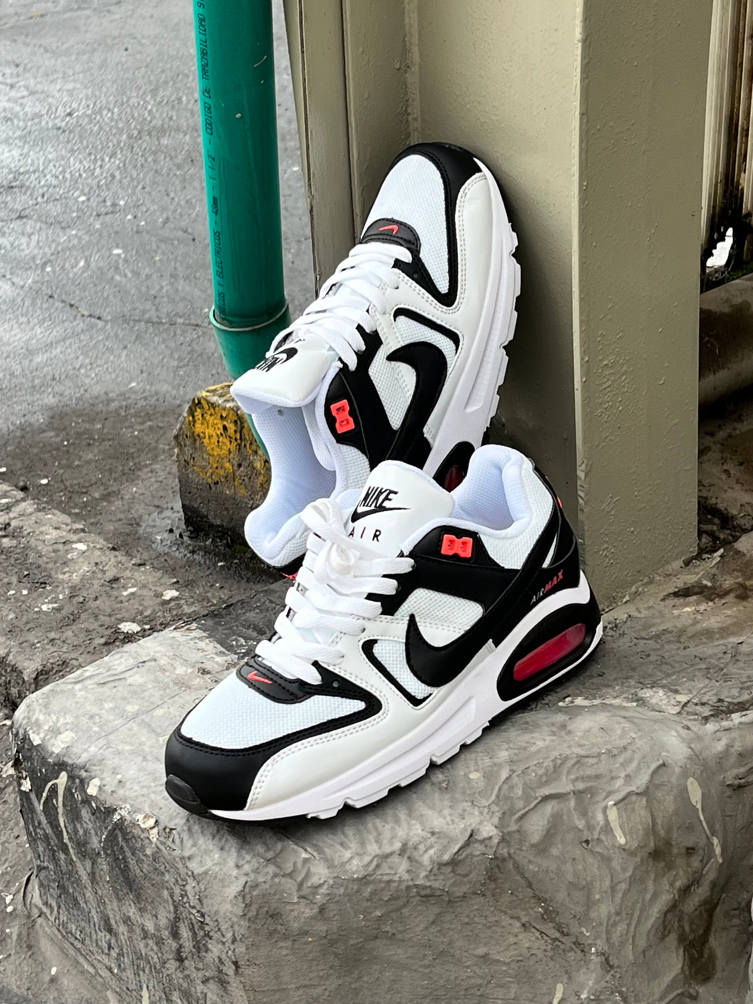 Nike Air Max Command