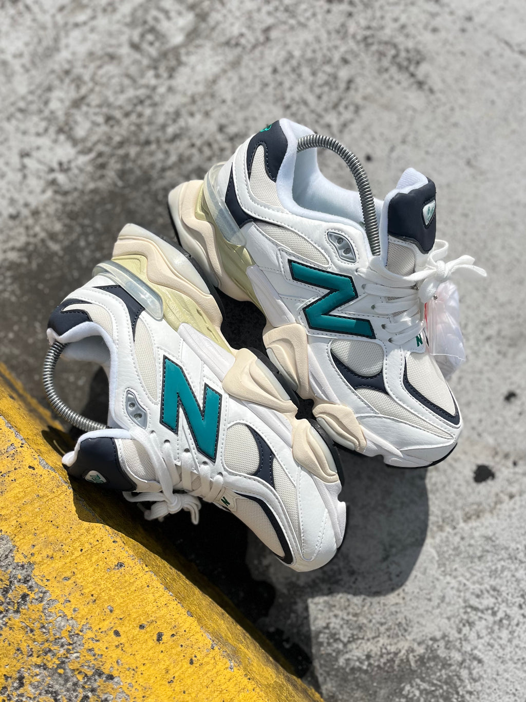 New Balance 9060