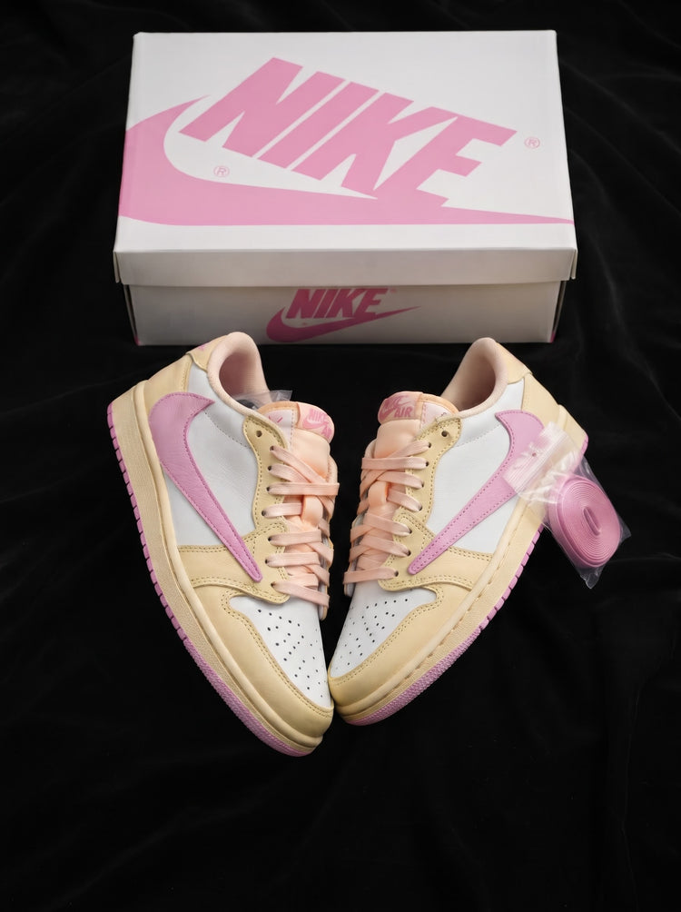 Air Jordan 1 Low OG x Travis Scott "Shy Pink"