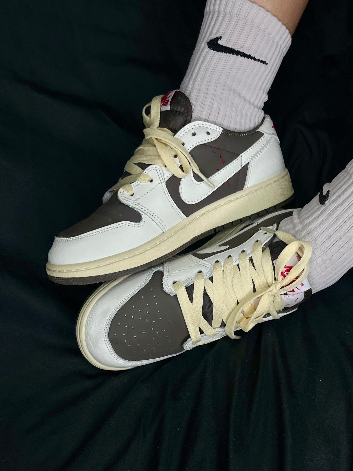 Air Jordan Retor 1 Low x Travis Scott Reverse Mocha