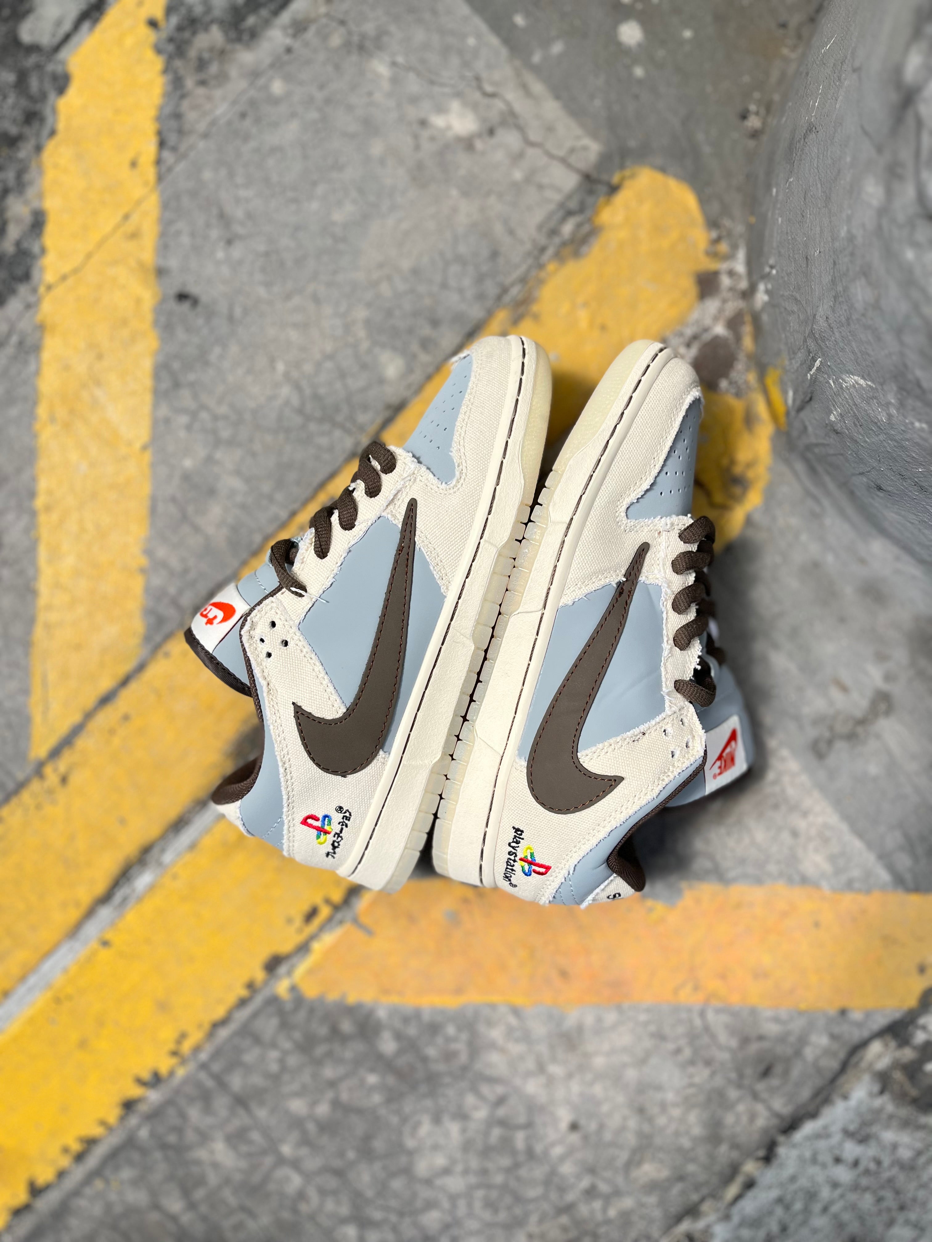 Nike Dunk Low Travis Scott x PlayStation