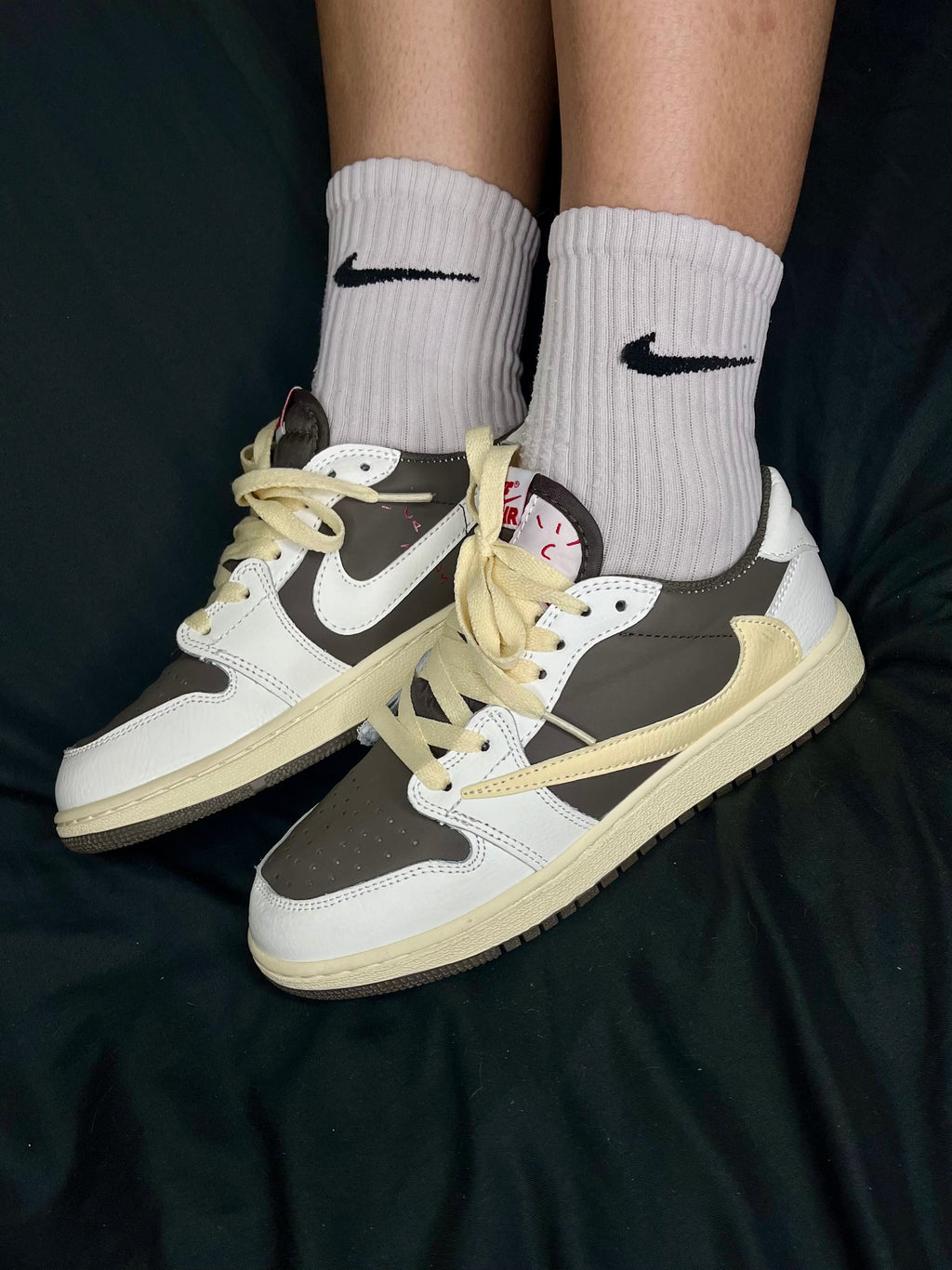 Air Jordan Retor 1 Low x Travis Scott Reverse Mocha