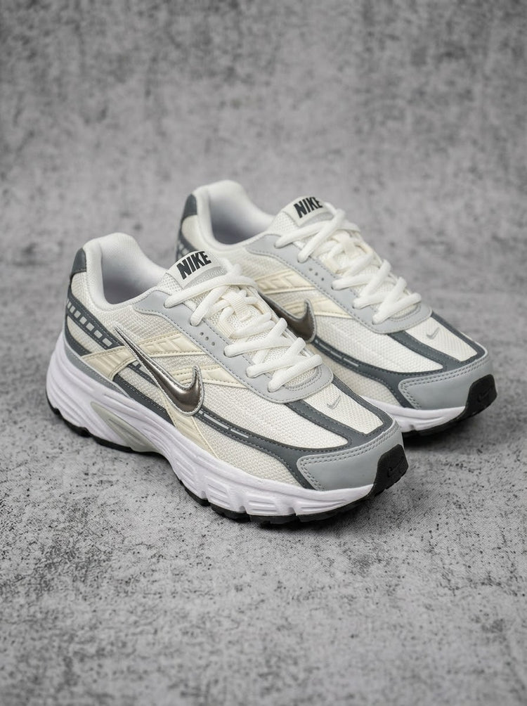 Nike Initiator Plateado Metalizado