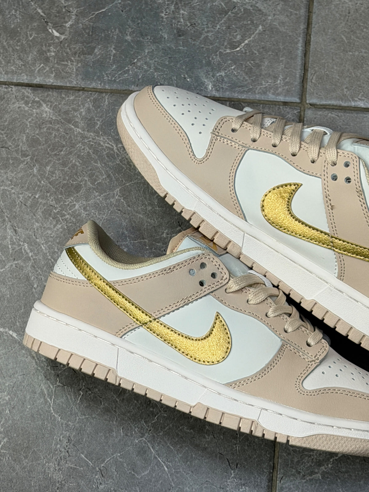 Nike Dunk Low Phantom Metallic Gold