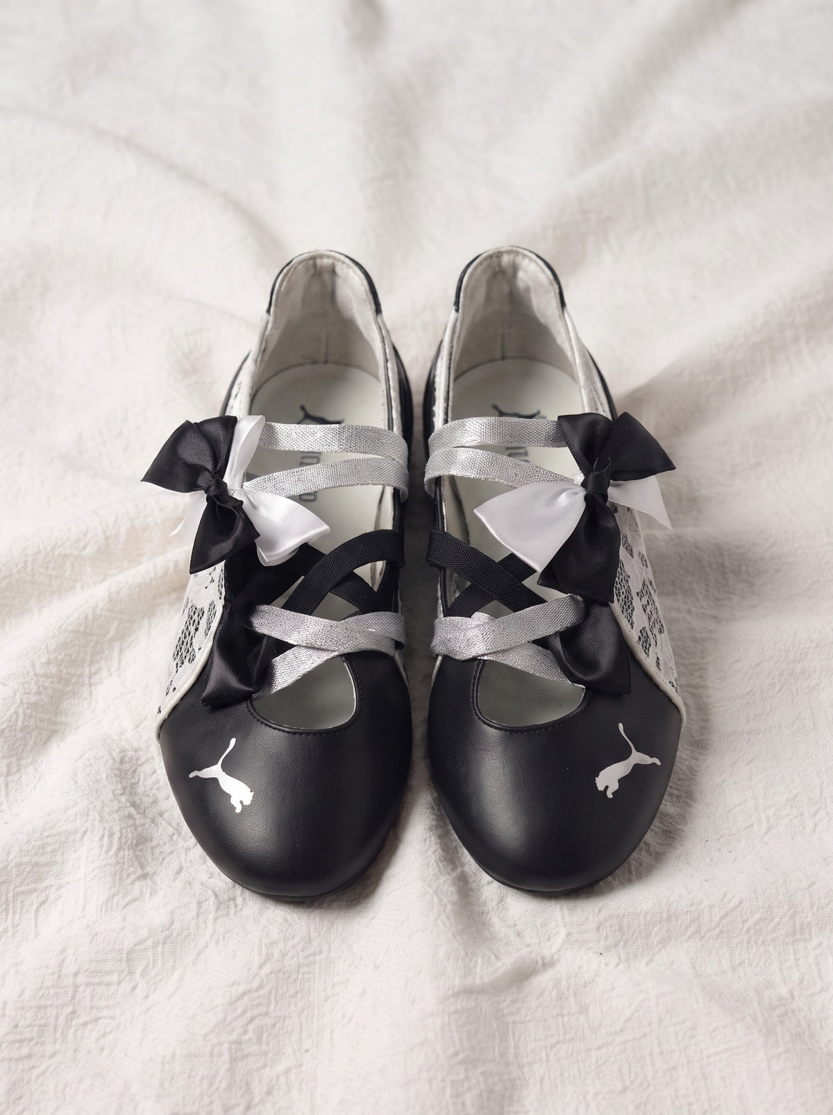Puma Mary Jane / Ballerina Negro con Encaje Blanco y Moños