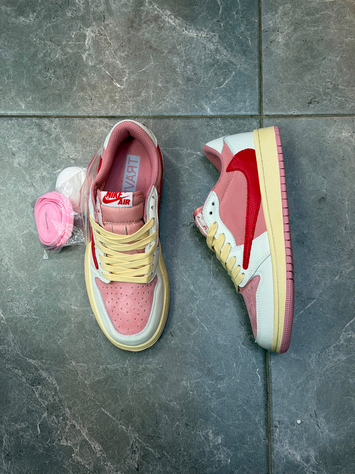 Air Jordan 1 Low x Travis Scott Pink