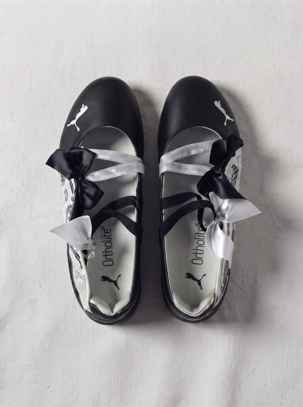 Puma Mary Jane / Ballerina Negro con Encaje Blanco y Moños