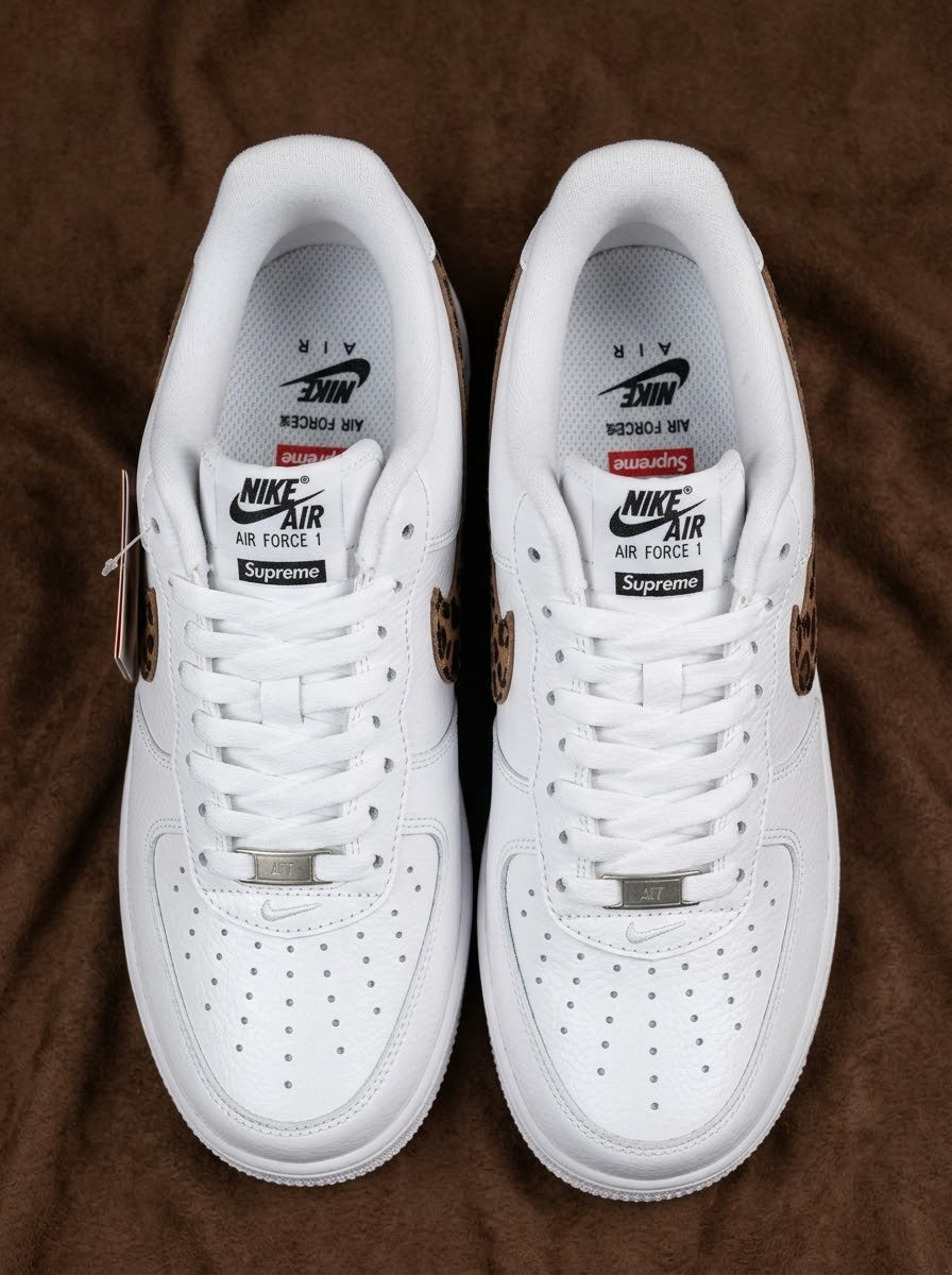Nike Air Force 1 Low x Supreme Blanco con Swoosh Leopard