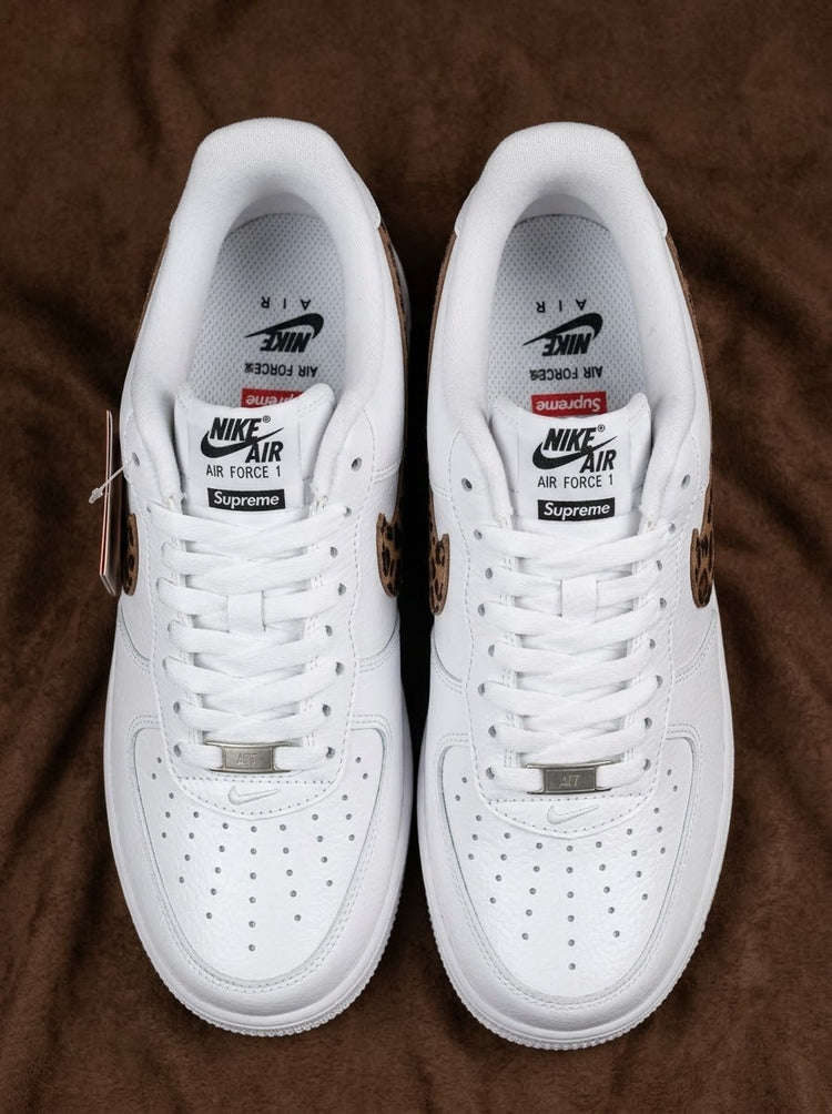 Nike Air Force 1 Low x Supreme Blanco con Swoosh Leopard