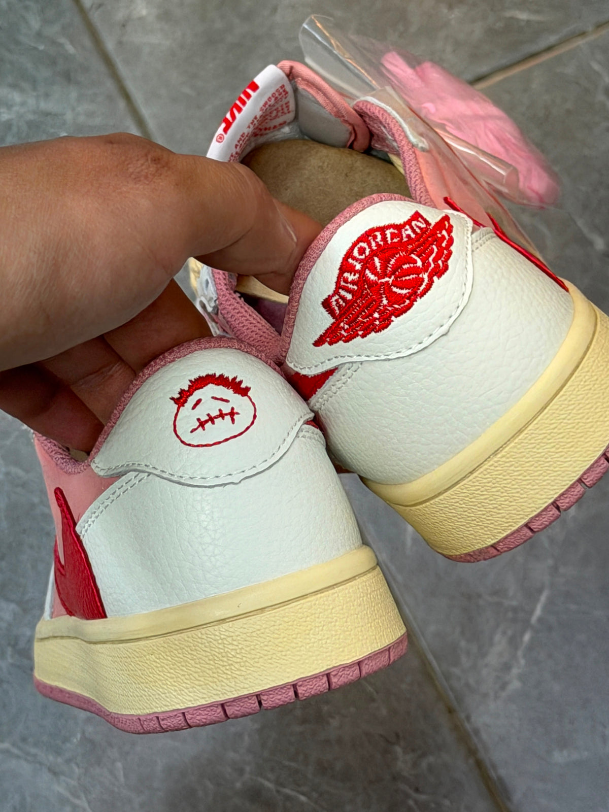 Air Jordan 1 Low x Travis Scott Pink
