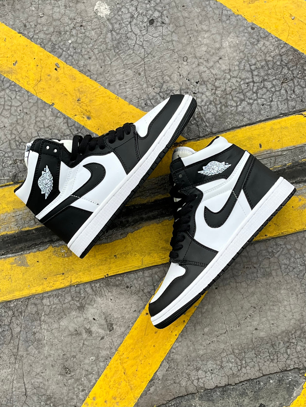 Air Jordan 1 High Blanco Negro