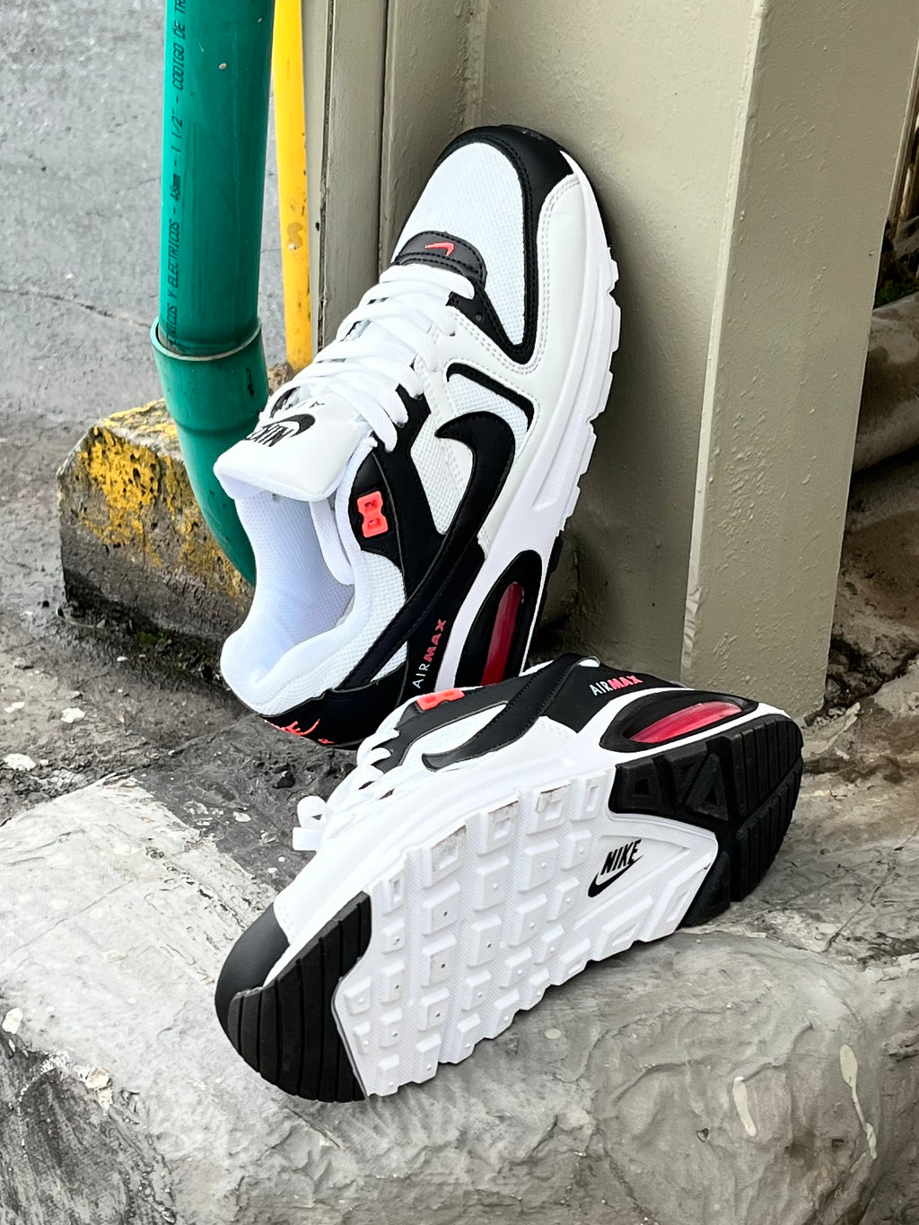 Nike Air Max Command