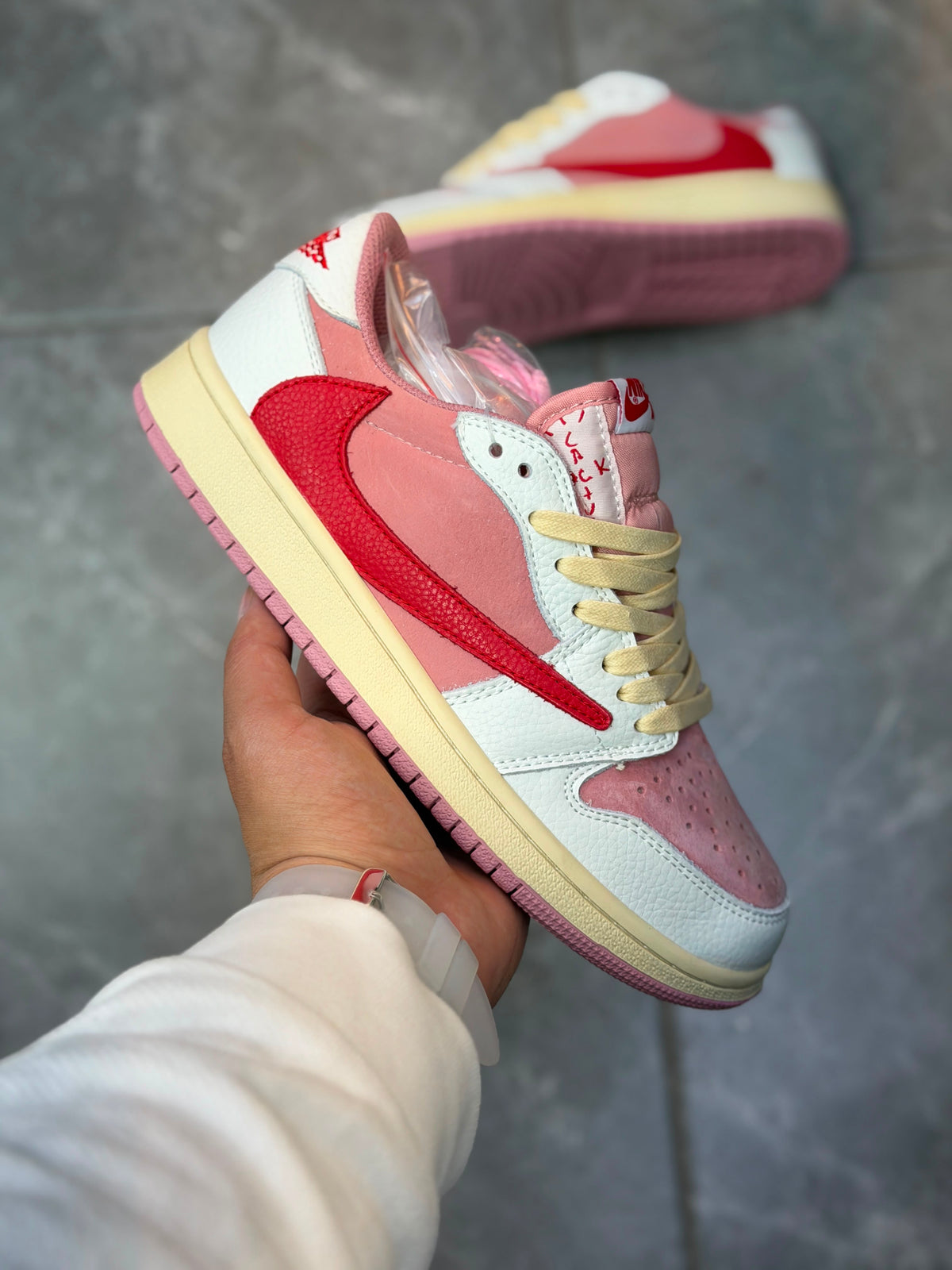 Air Jordan 1 Low x Travis Scott Pink