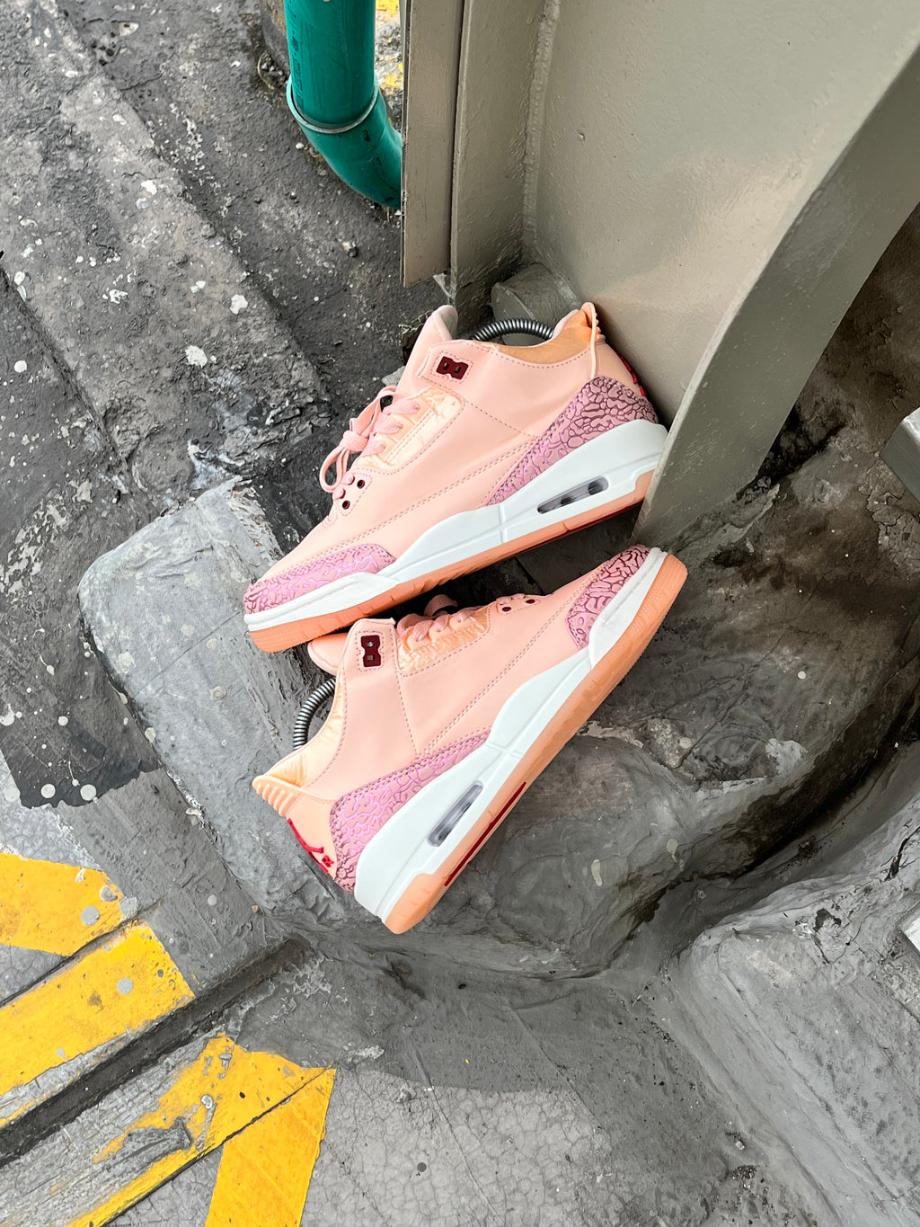 Air Jordan Retro 3 “San Valentín”