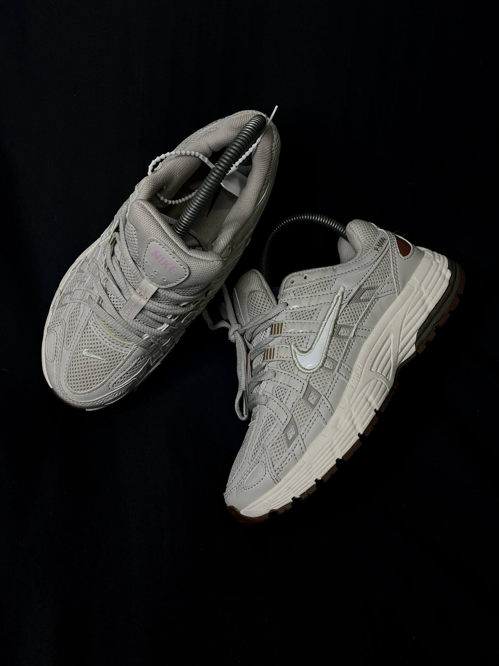 Nike P-6000 Beige y Gris