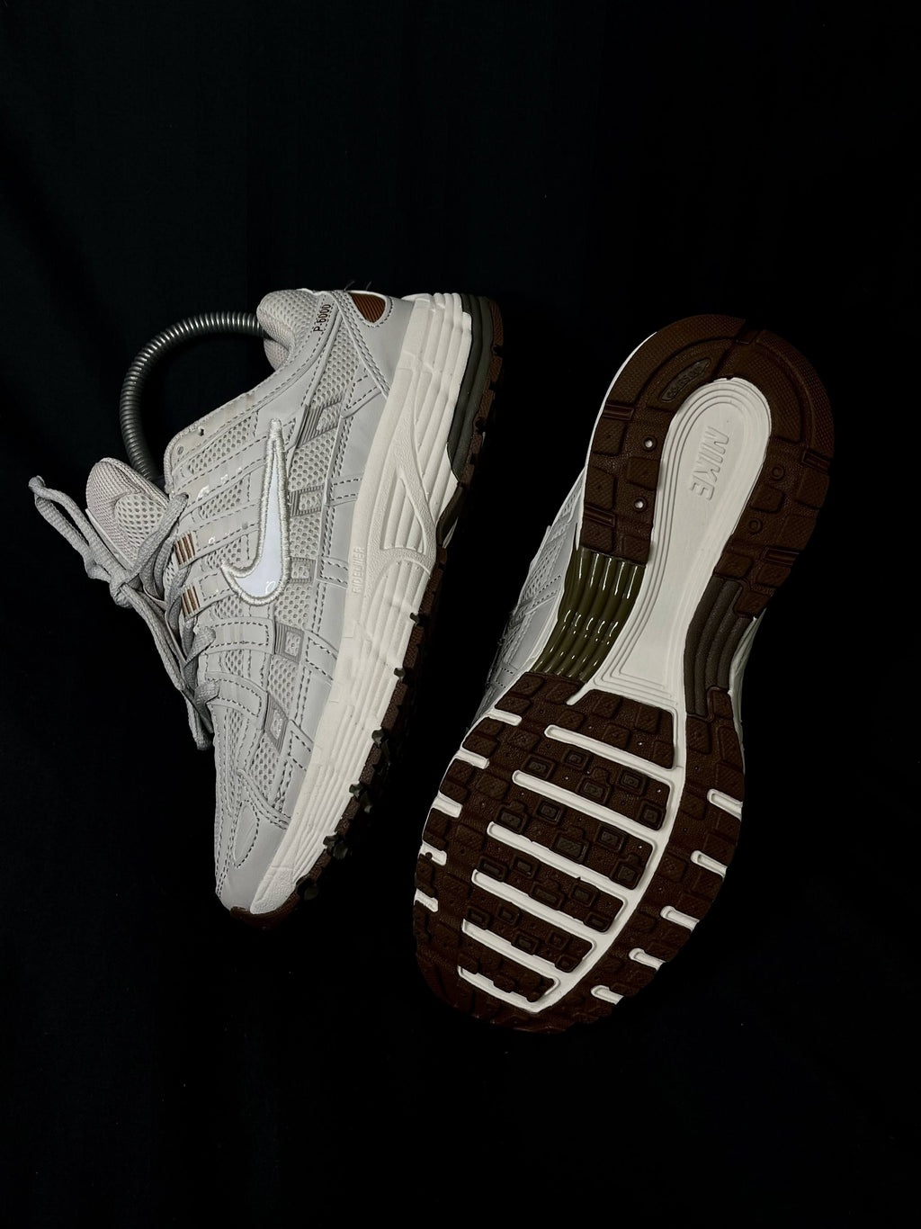 Nike P-6000 Beige y Gris